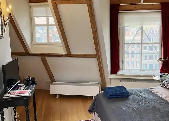 Canal View Отель типа 